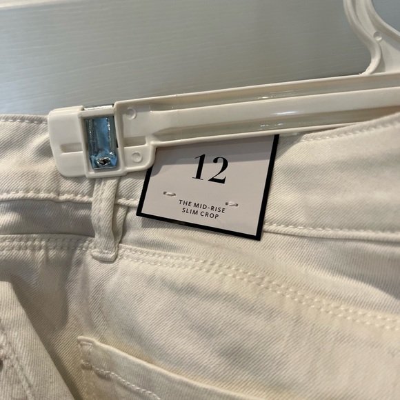 White House Black Market white denim capri’s size 12 - Picture 3 of 3